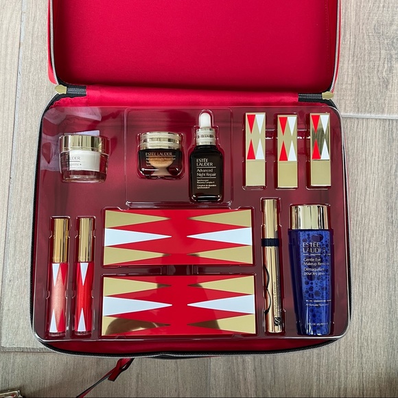 NWT IN BOX ESTEE LAUDER Nudes & Glam Warm 12 Piece Full Size  Makeup Products - Picture 3 of 12